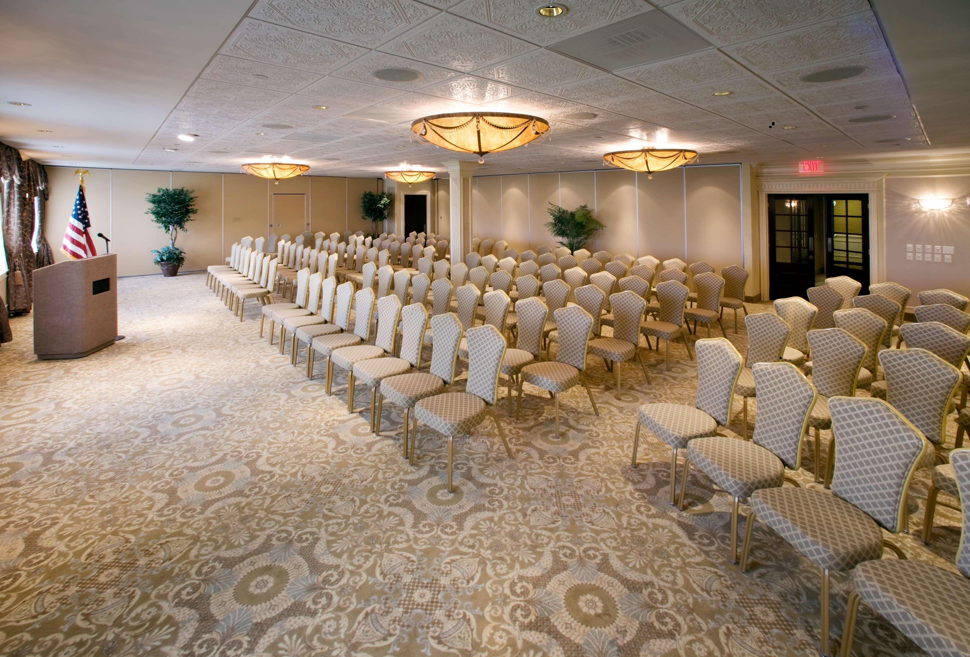 Hotel Doubletree By Hilton Nanuet Exterior foto